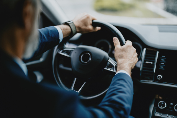 Una guida corretta per prevenire gli incidenti stradali