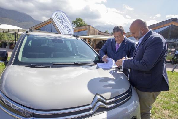 Program Autonoleggio partner di Fleet Manager On The Road consegna un’auto in comodato d’uso gratuito al Comune di Amatrice